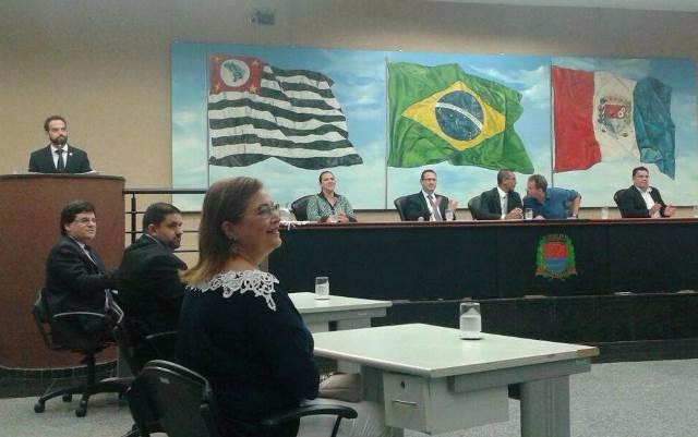 201747_FOTO - Carla é eleita 3ª Secretária da Mesa Diretora do Parlamento Metropolitano